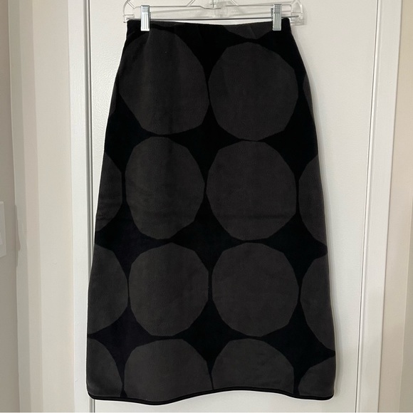UNIQLO x Marimekko Fleece Printed Skirt (Stones) - Picture 4 of 4